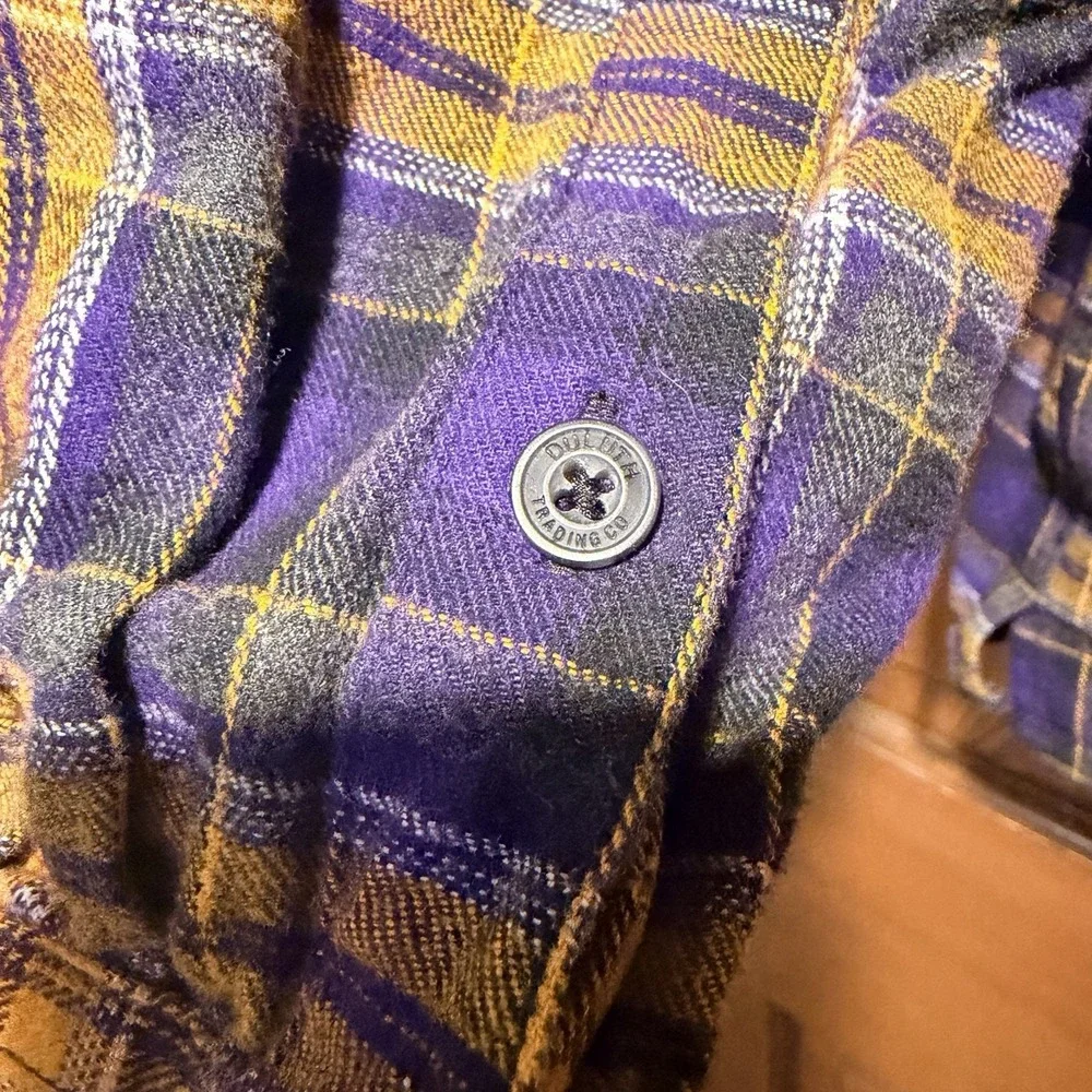 Duluth Trading Women's Free Swingin Flannel Shirt Purple Yellow M Vikings Core - Picture 4 of 7